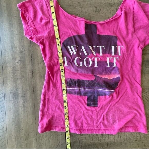 "I want it I got it" Pink Tee Shirt - Large - Picture 5 of 7